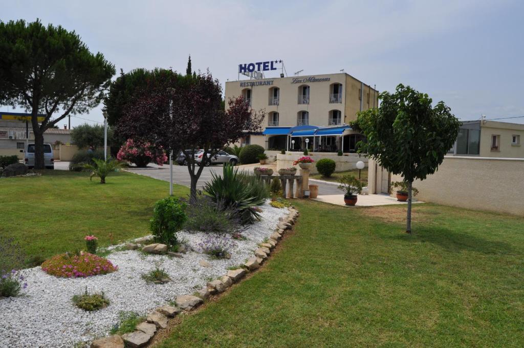 Les Mimosas Hotel Lunel  Kültér fotó