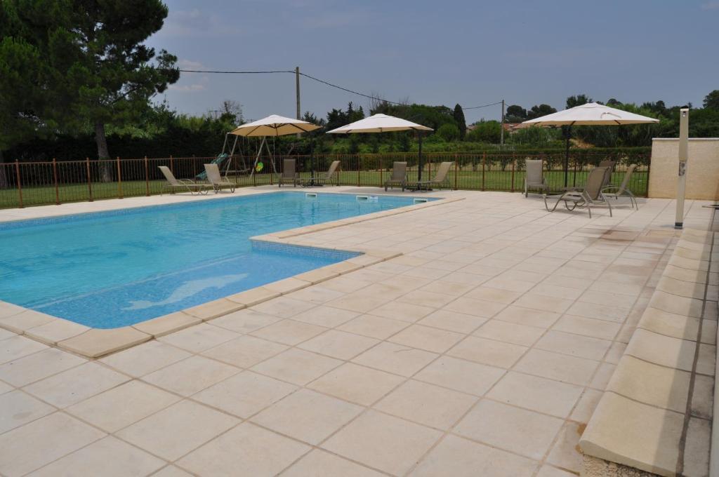 Les Mimosas Hotel Lunel  Kültér fotó