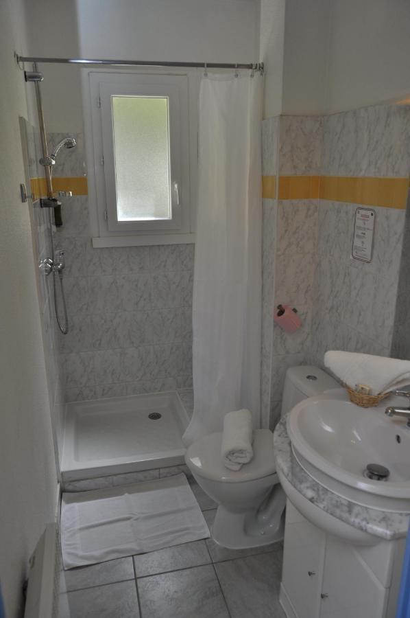 Les Mimosas Hotel Lunel  Szoba fotó