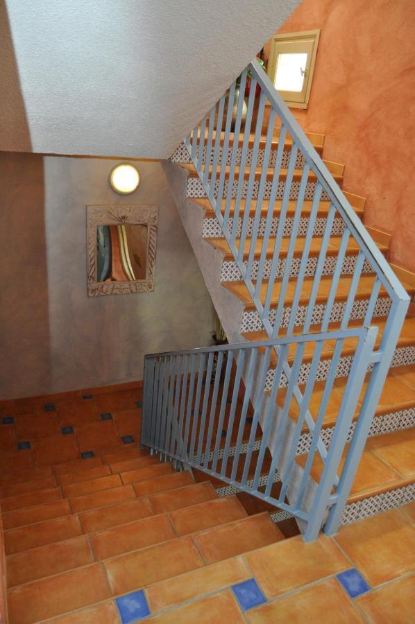 Les Mimosas Hotel Lunel  Kültér fotó