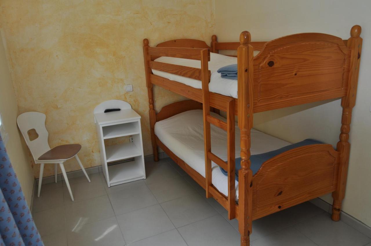 Les Mimosas Hotel Lunel  Szoba fotó